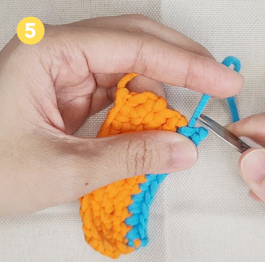 Überstehendes Garn kürzen – Garnende vernähen &amp; Finish perfektionieren