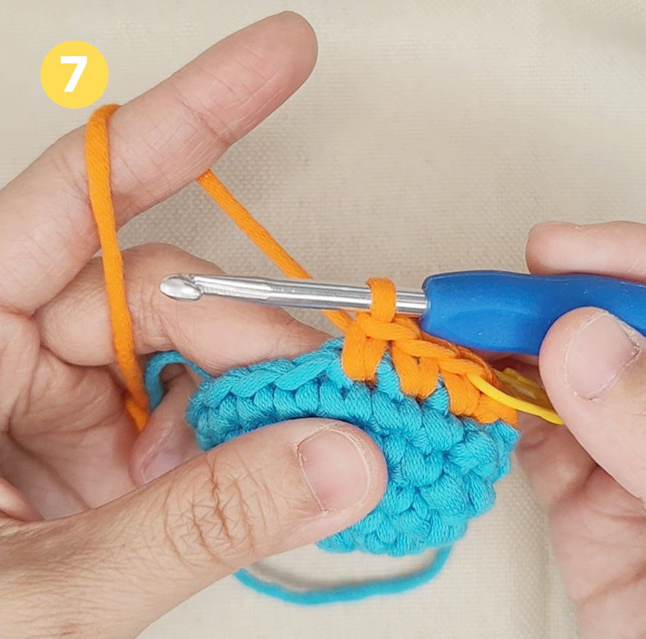 Weitere Maschen über Garnenden häkeln